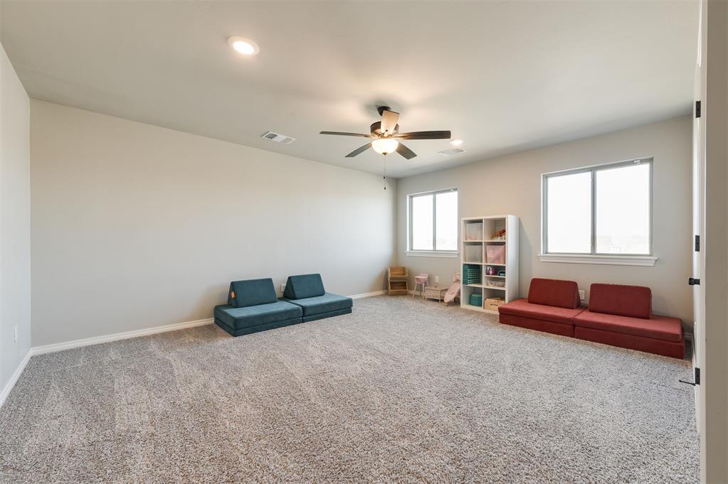 2925 Clover Field Drive