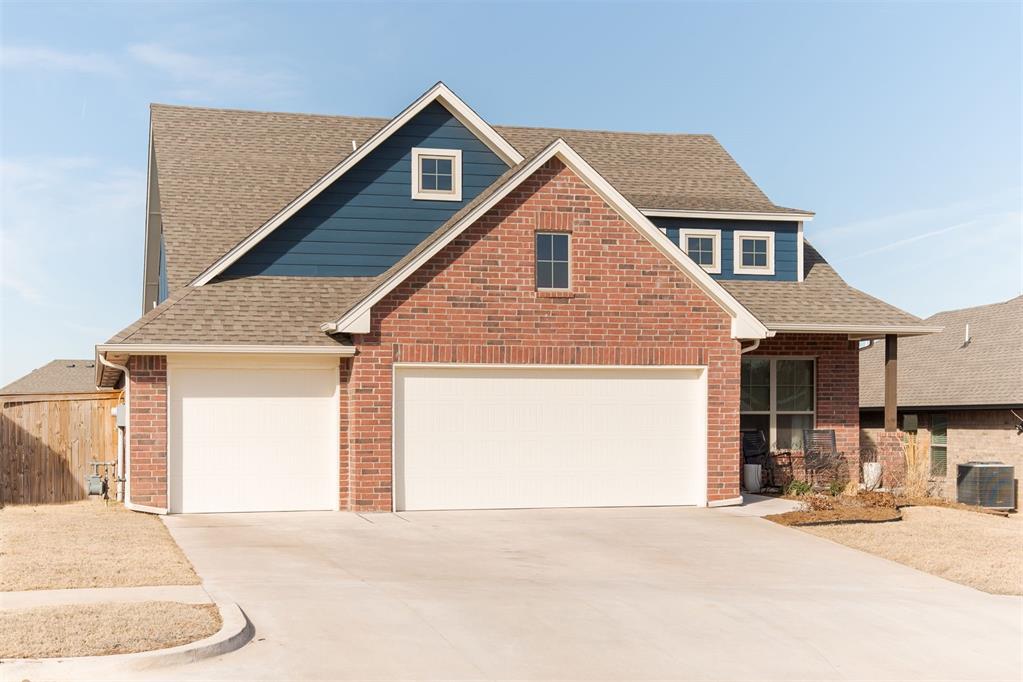 2925 Clover Field Drive
