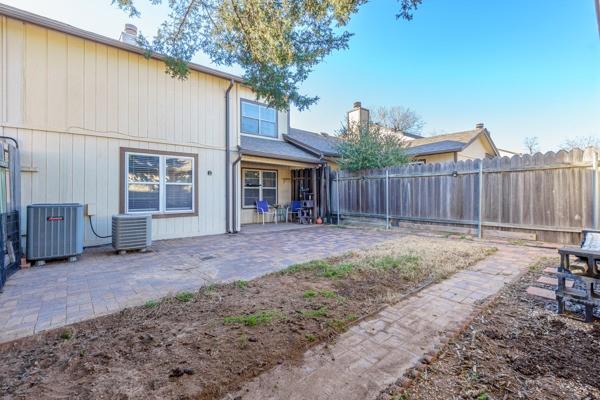 14004 Crossing Way
