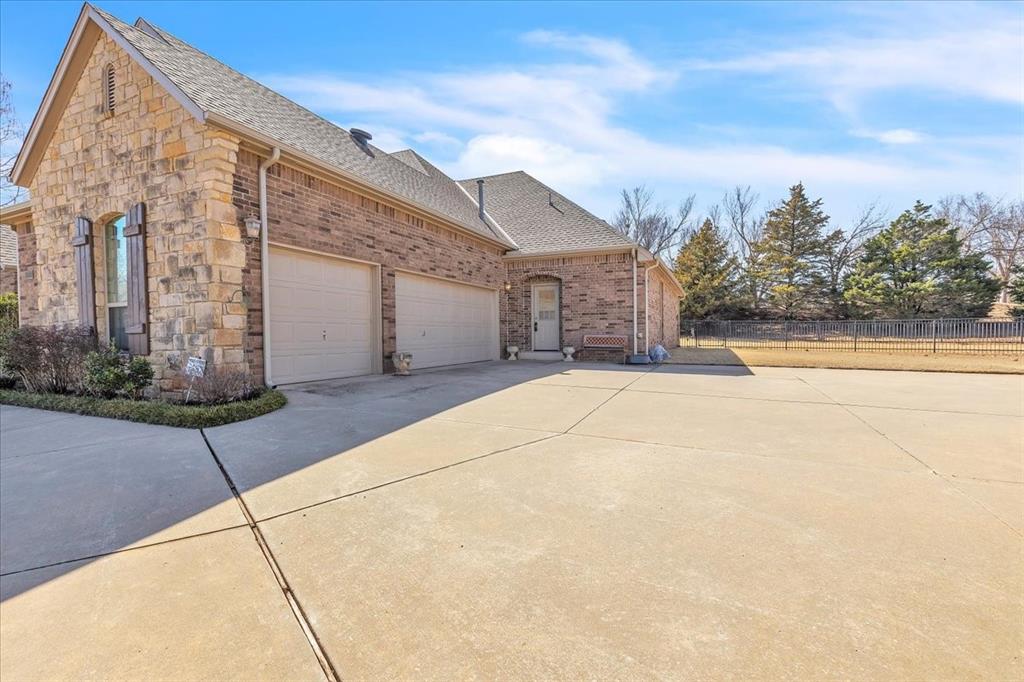 200 Carriage Bluff Court