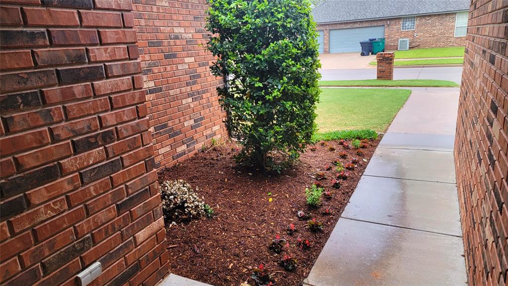 5604 NW 103rd Street