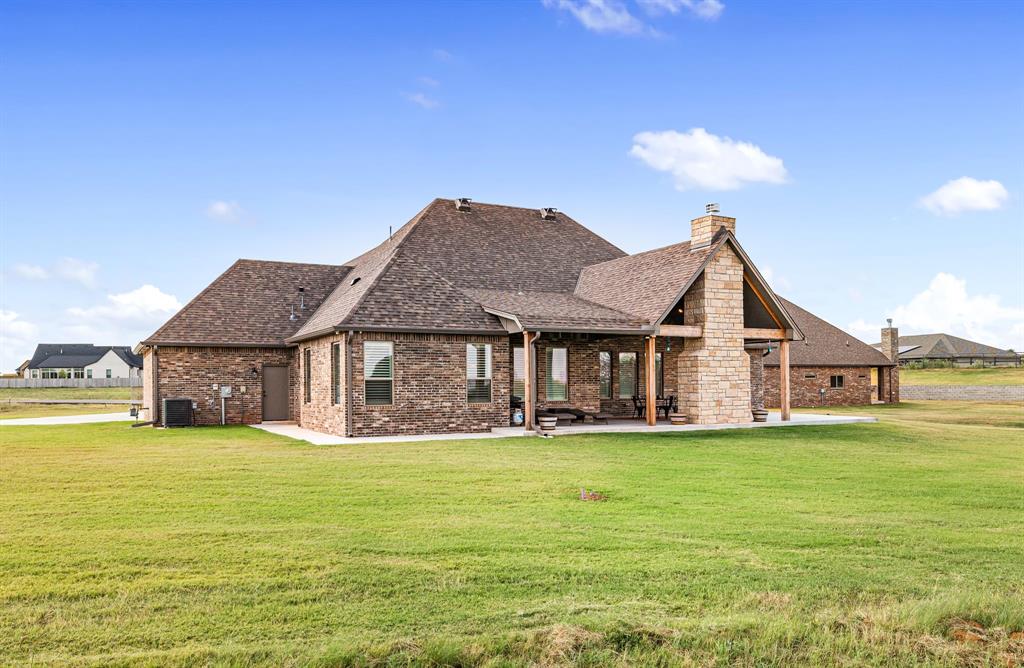 924 Dorsi Circle