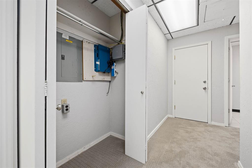 11914 N Pennsylvania Avenue Unit: B3