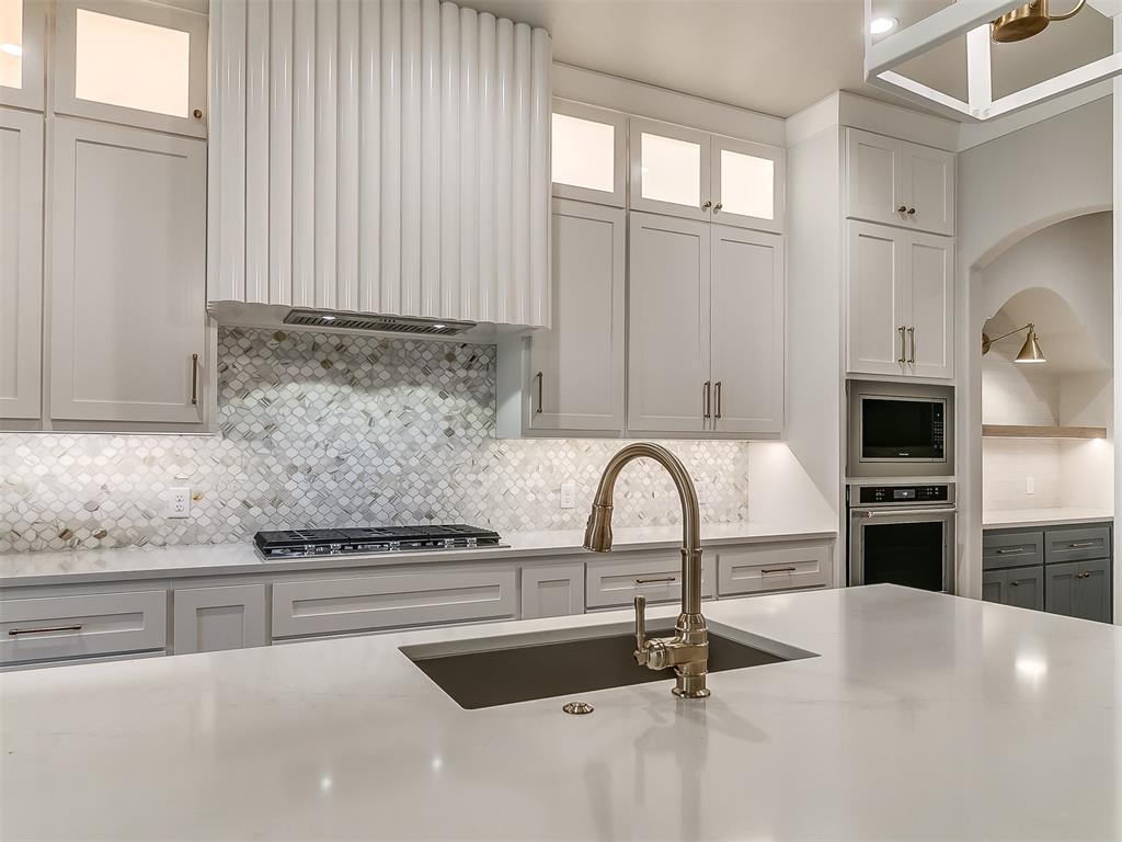 2925 Flycatcher Lane