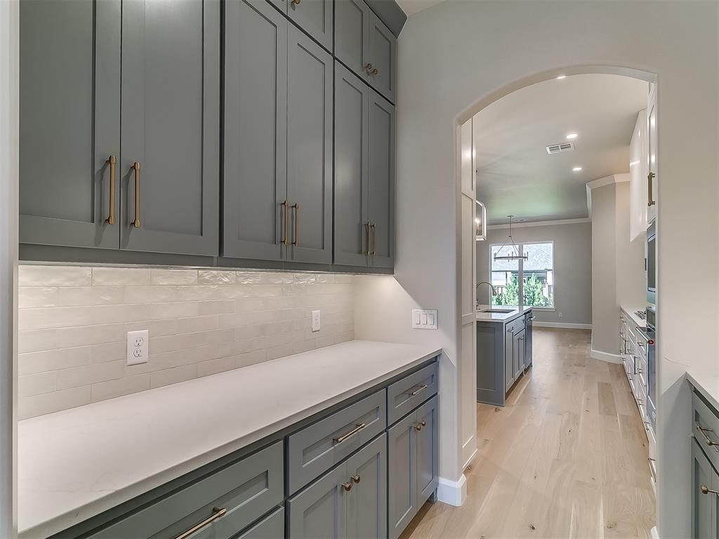 2925 Flycatcher Lane