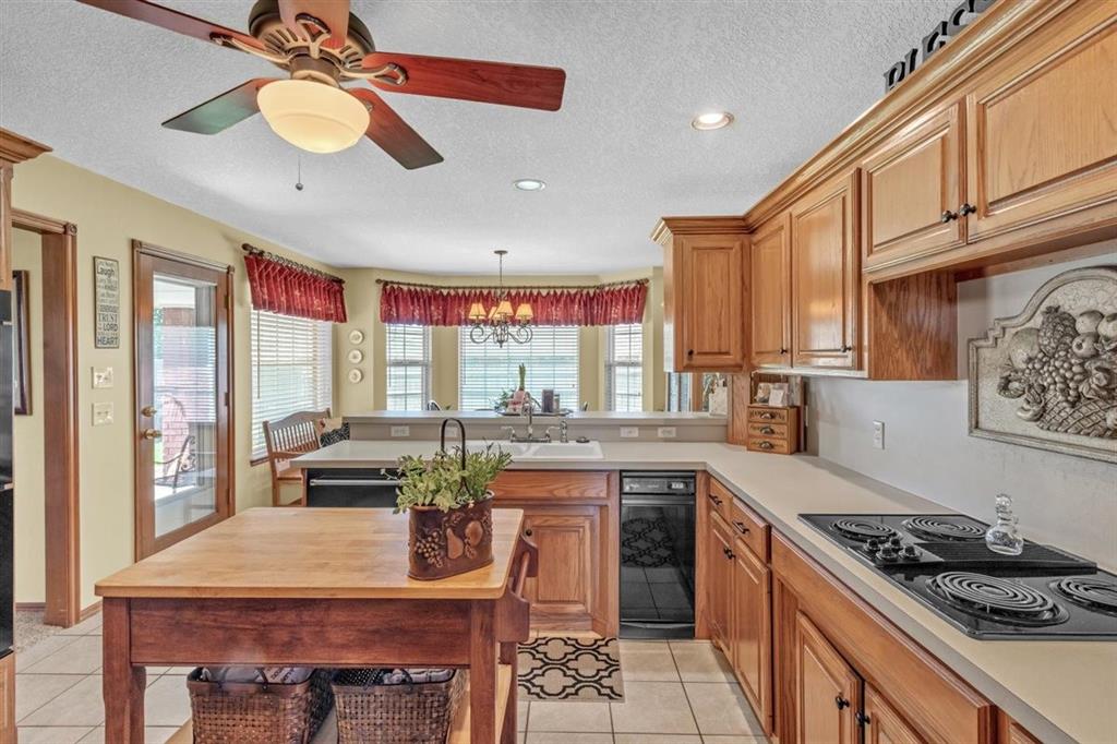 15601 Arbuckle Heights