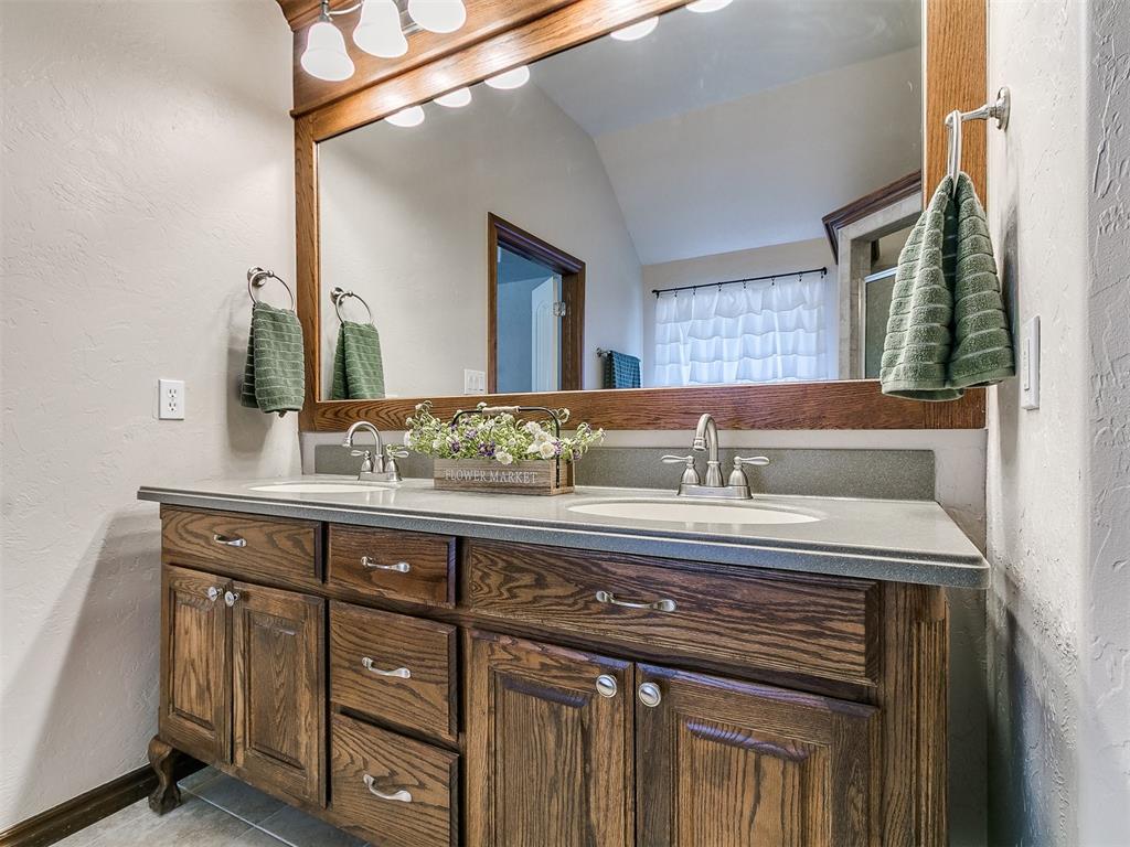 2412 County Road 1198