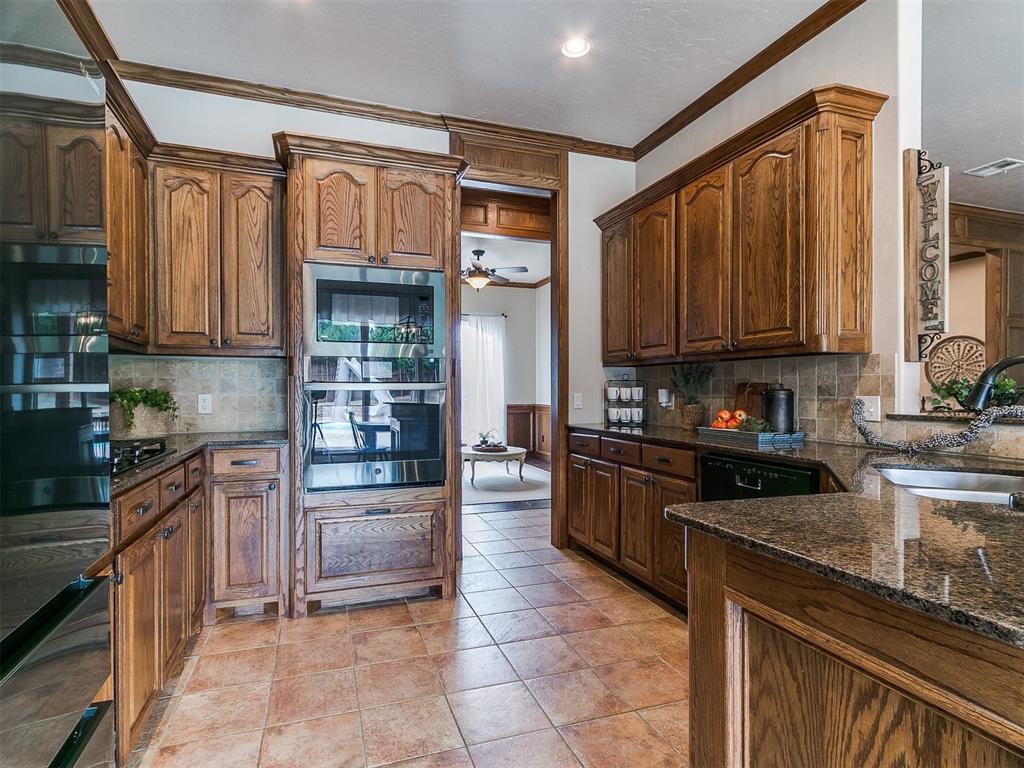 2412 County Road 1198