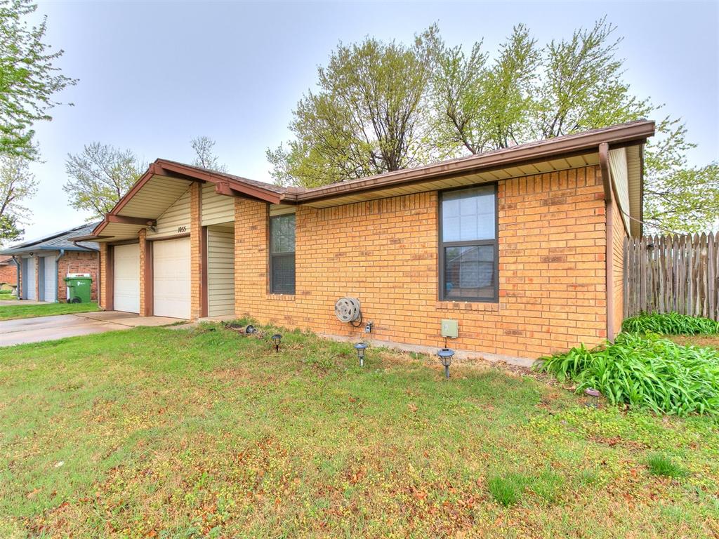 1055 Mulbury Mansion