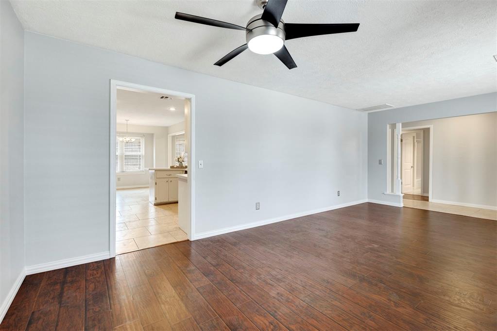 709 Pepperdine Avenue