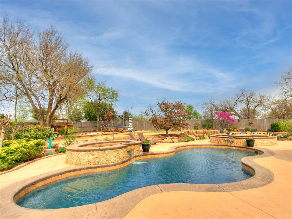 1517 Briar Meade Circle