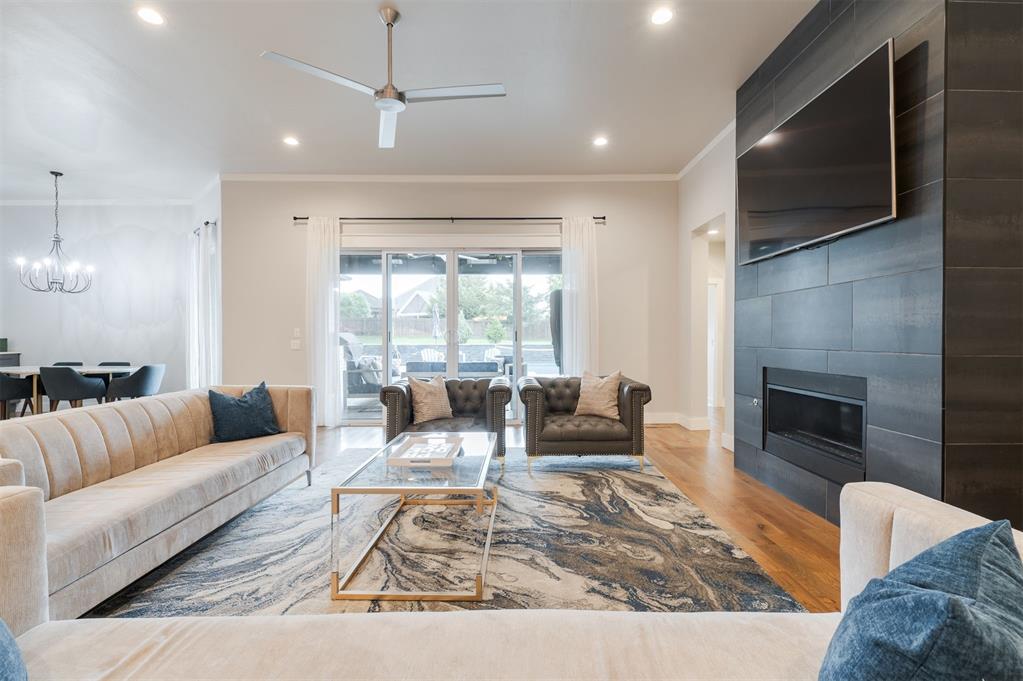 1009 Falls Bridge Court