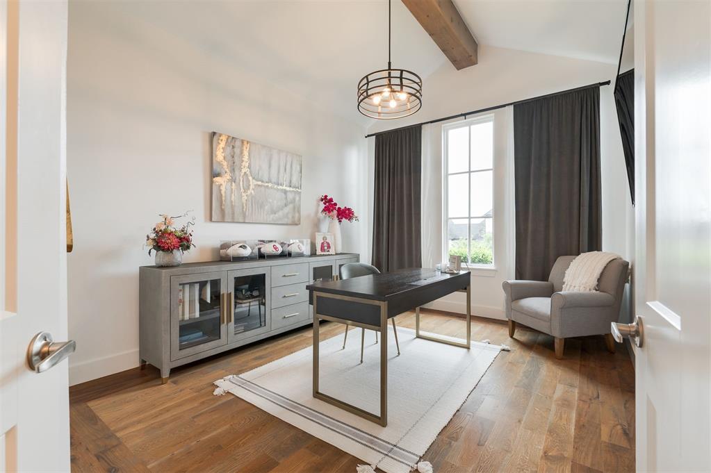 1009 Falls Bridge Court