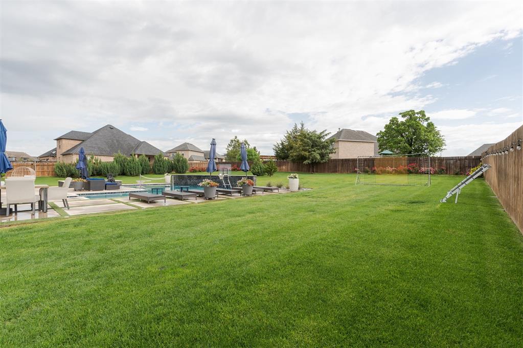 1009 Falls Bridge Court