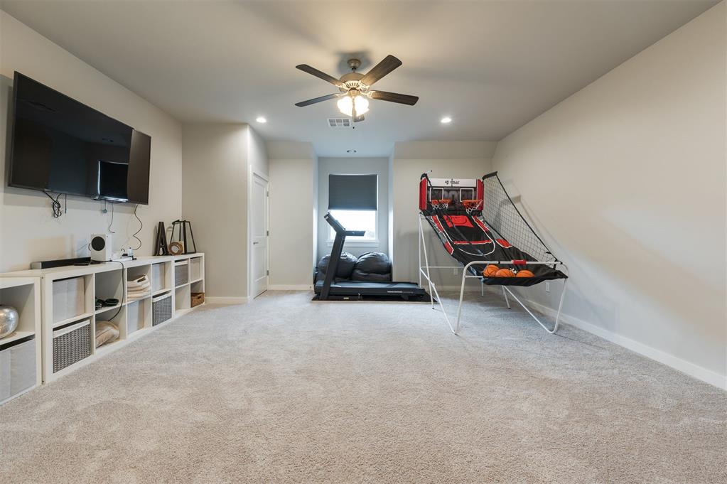 1009 Falls Bridge Court