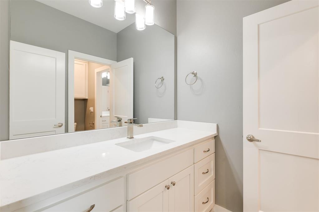 1009 Falls Bridge Court