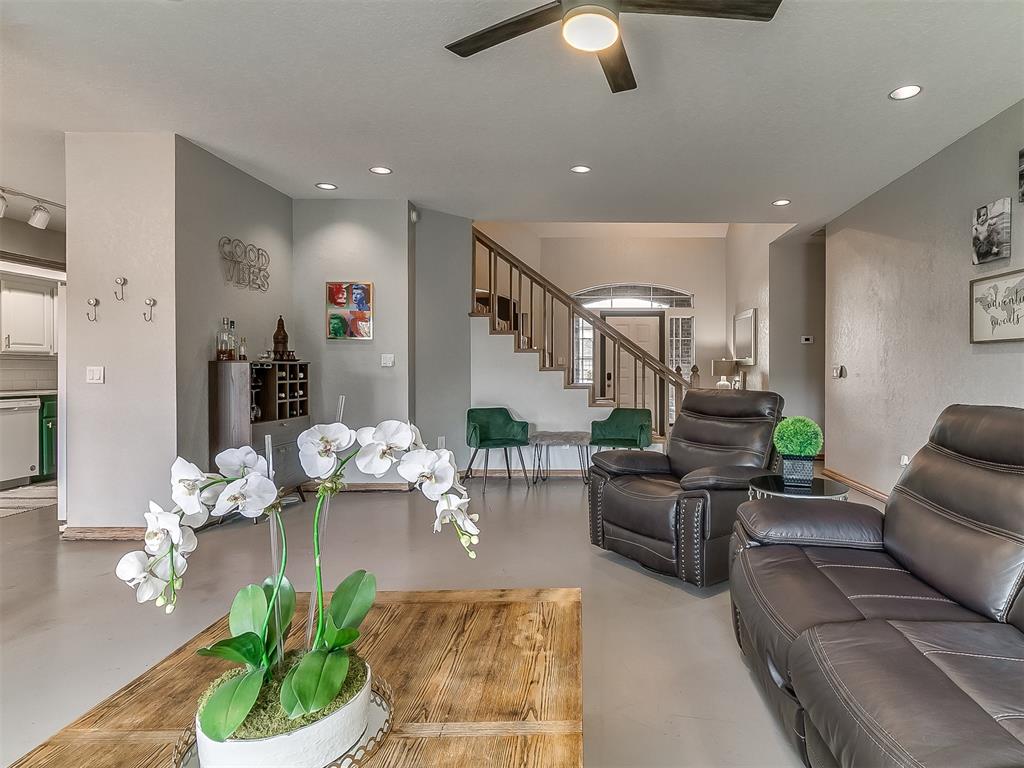 7012 NW 100th Street
