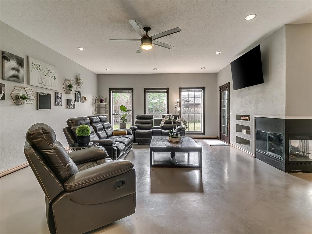7012 NW 100th Street