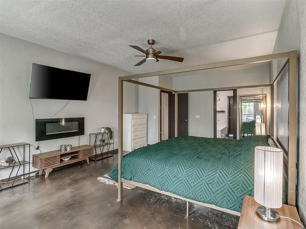 7012 NW 100th Street