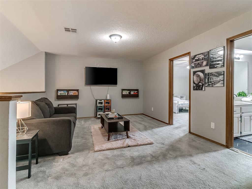7012 NW 100th Street