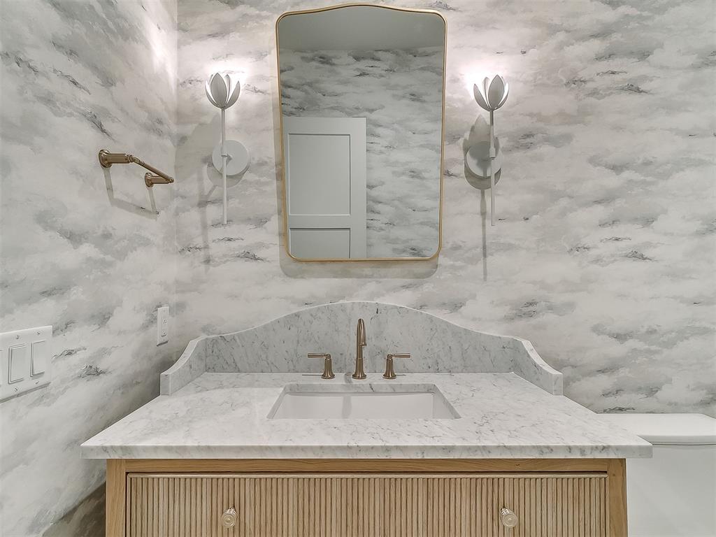 6105 NW 147th Terrace