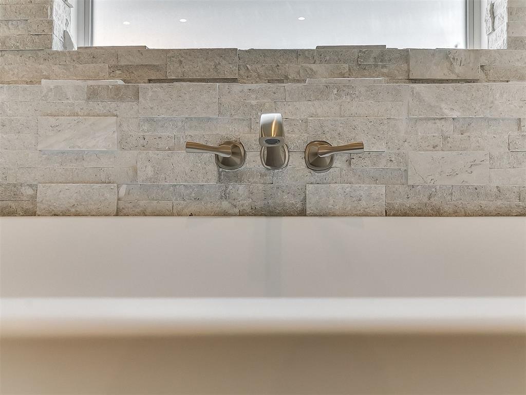 6105 NW 147th Terrace