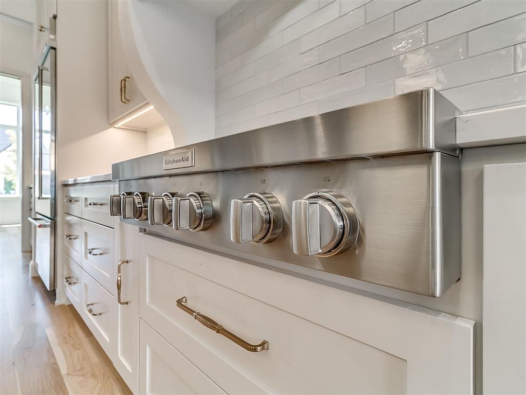 6105 NW 147th Terrace