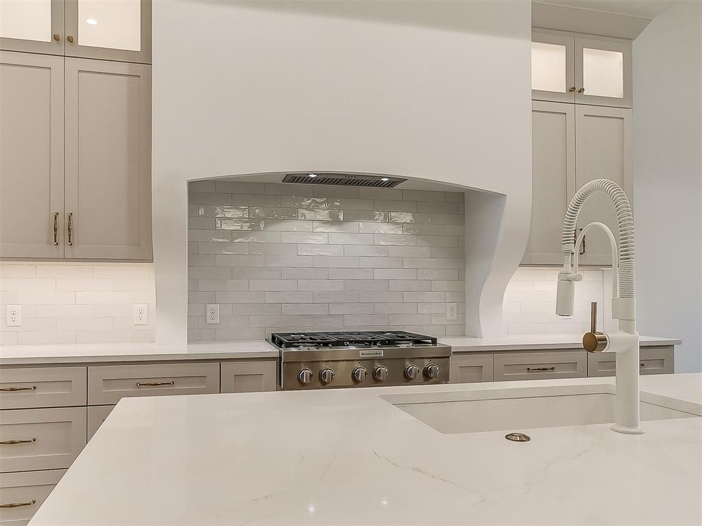 6105 NW 147th Terrace