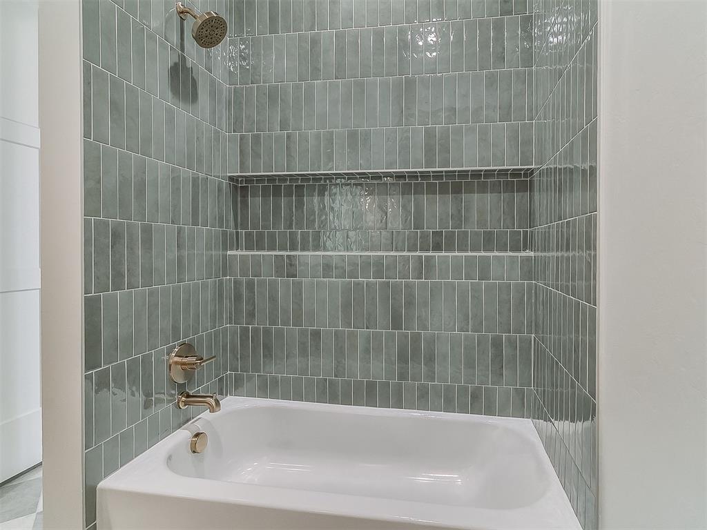 6105 NW 147th Terrace