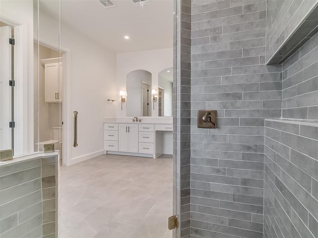 6105 NW 147th Terrace