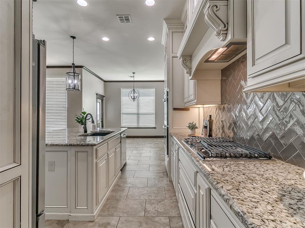 1216 N Wisteria Terrace