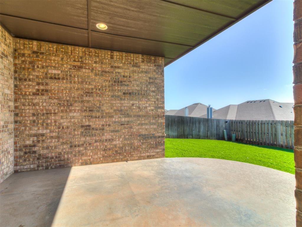 1216 N Wisteria Terrace