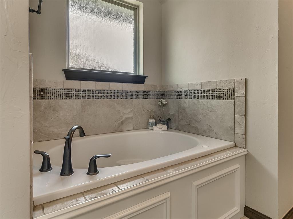 1216 N Wisteria Terrace