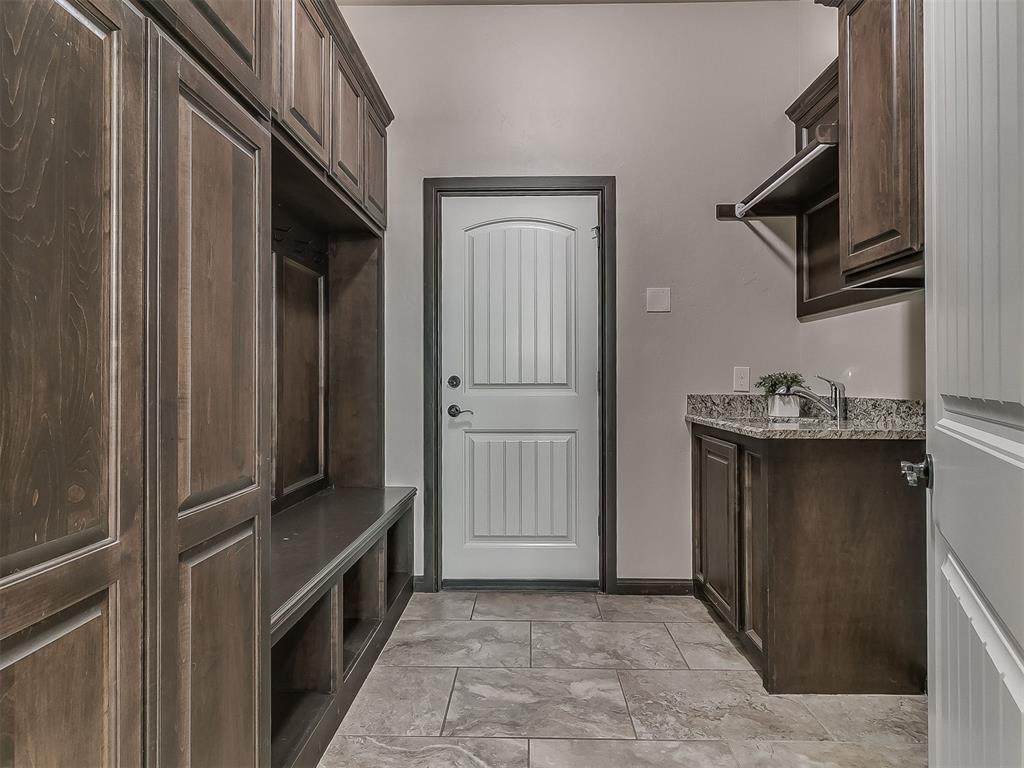 1216 N Wisteria Terrace