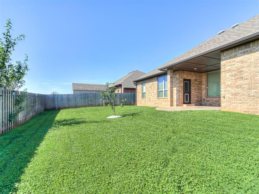 1216 N Wisteria Terrace