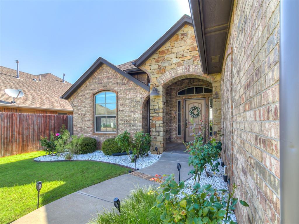 1216 N Wisteria Terrace