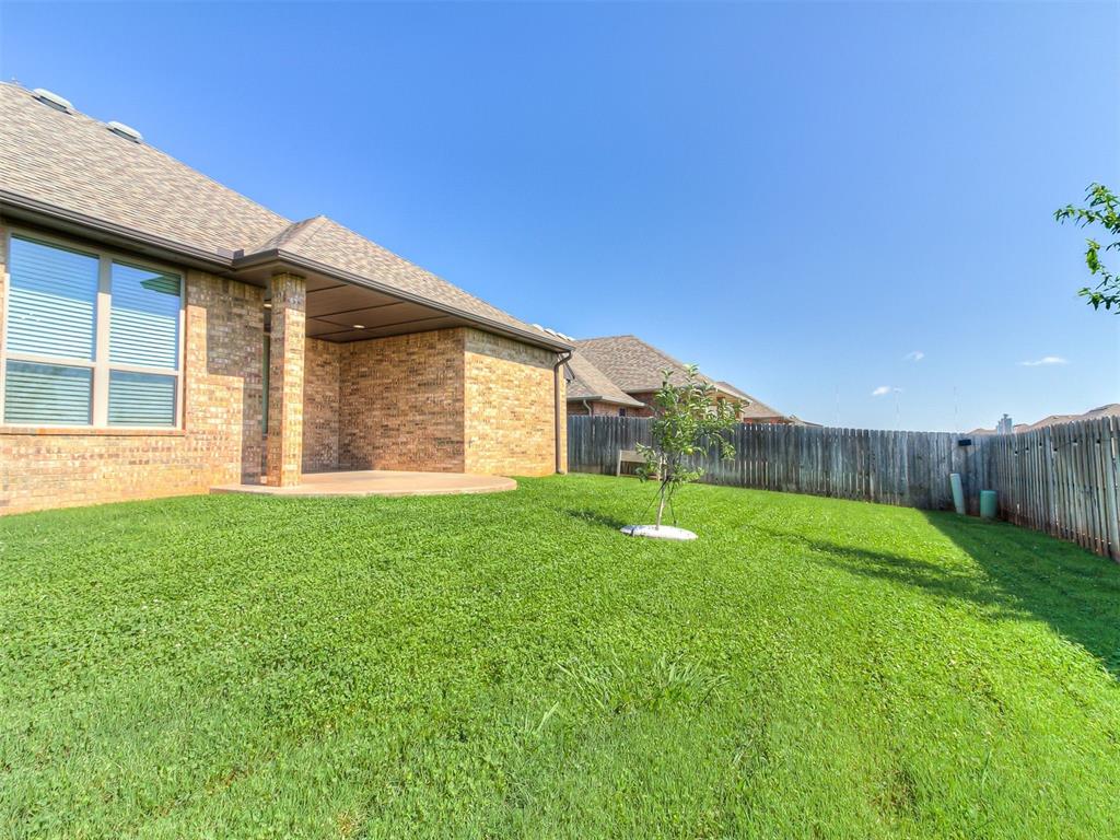 1216 N Wisteria Terrace