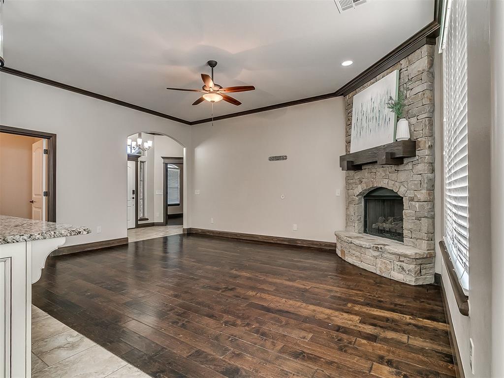 1216 N Wisteria Terrace