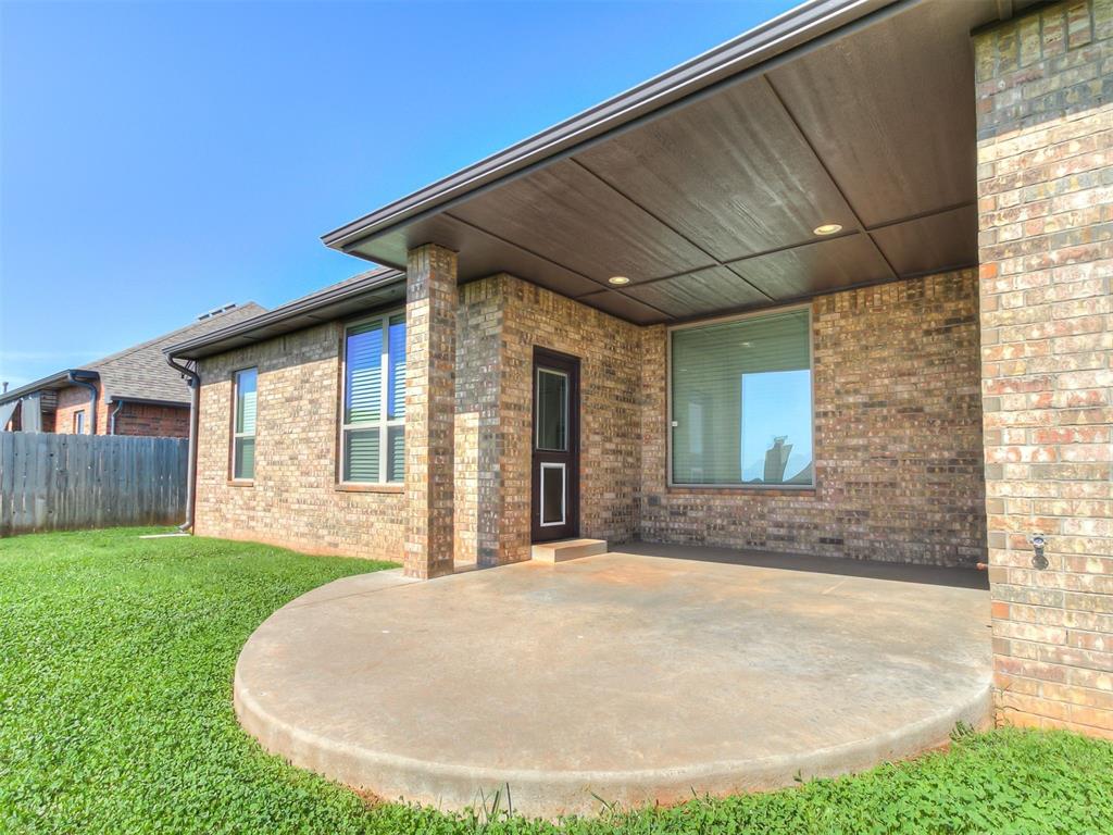 1216 N Wisteria Terrace