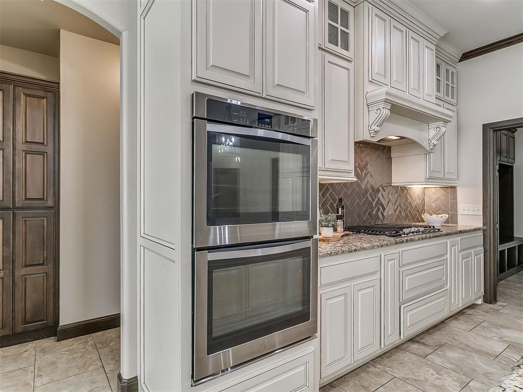 1216 N Wisteria Terrace