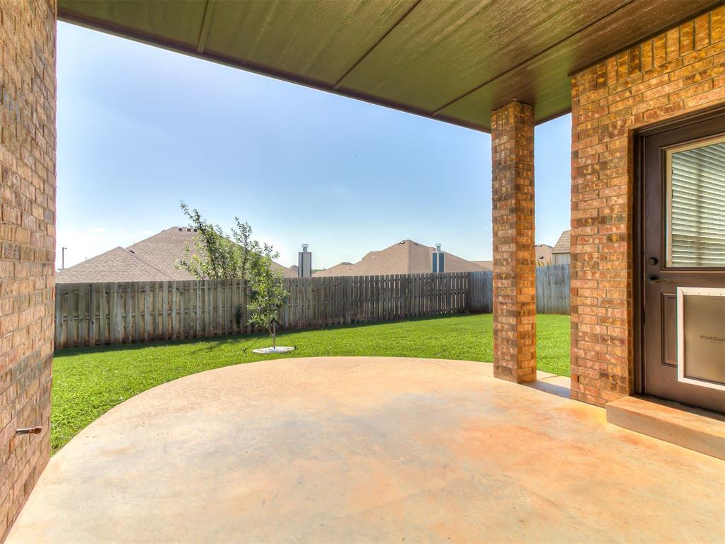 1216 N Wisteria Terrace