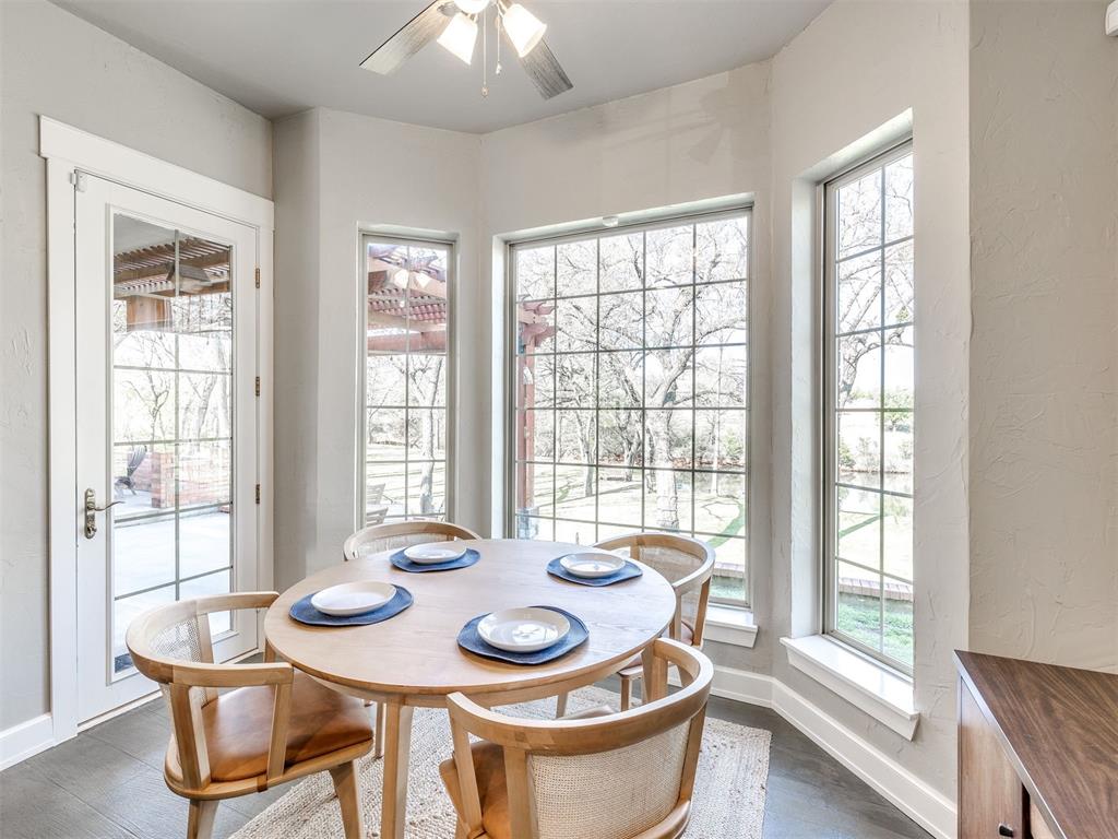 5809 W Waterloo Road