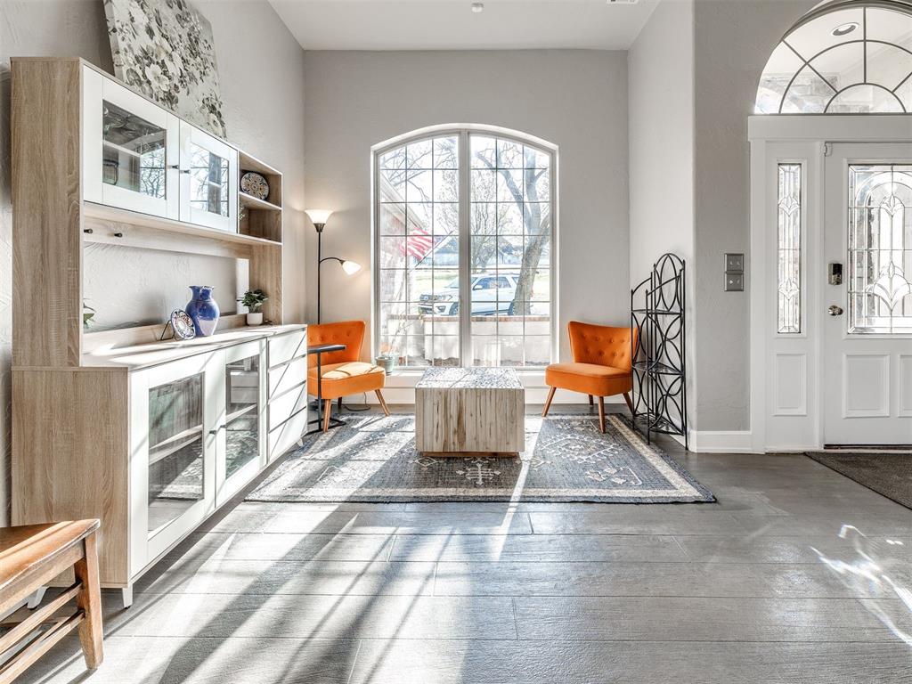 5809 W Waterloo Road