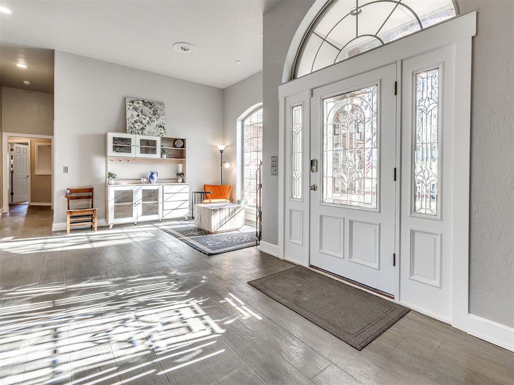 5809 W Waterloo Road