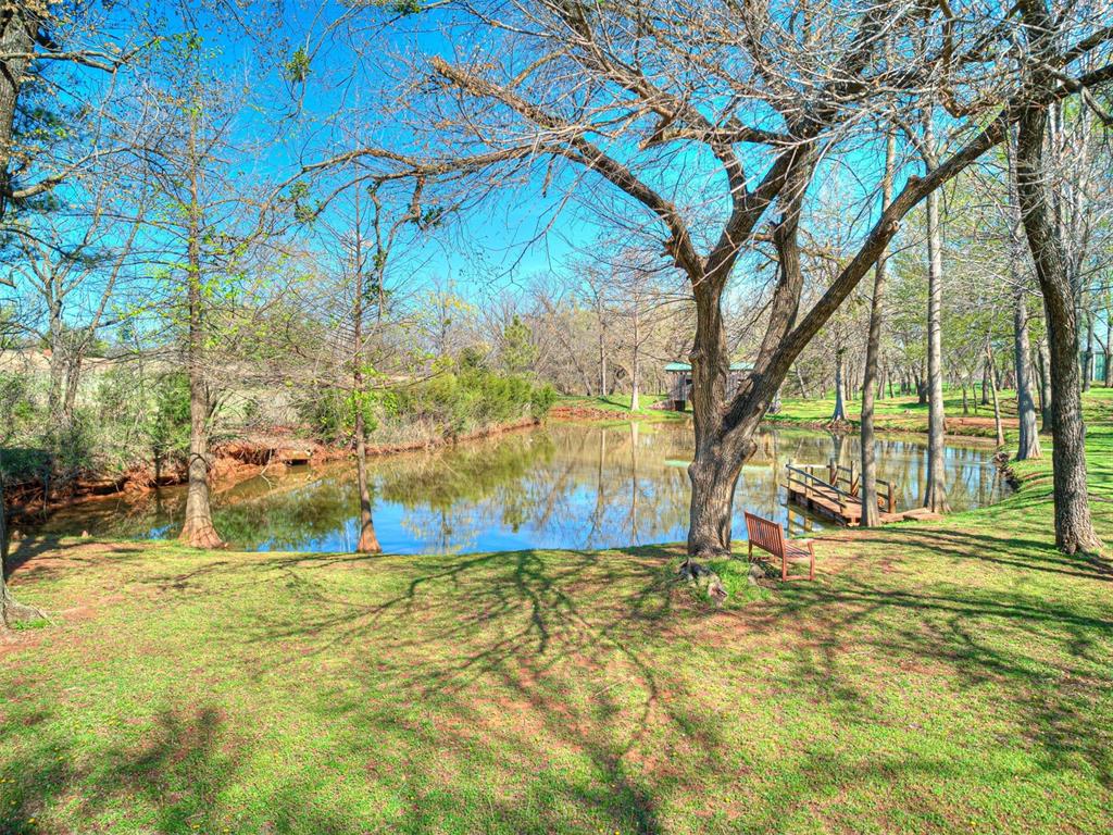 5809 W Waterloo Road