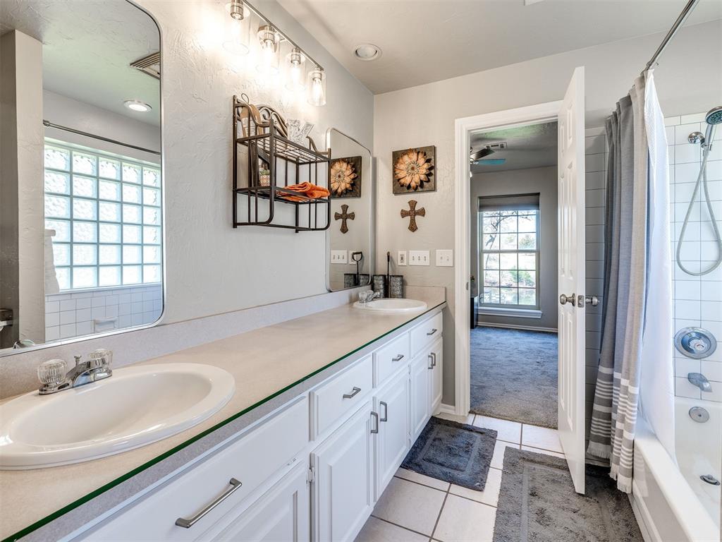 5809 W Waterloo Road