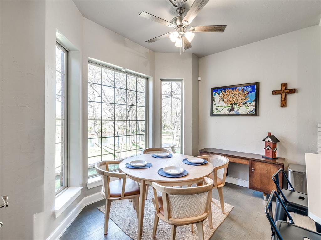 5809 W Waterloo Road