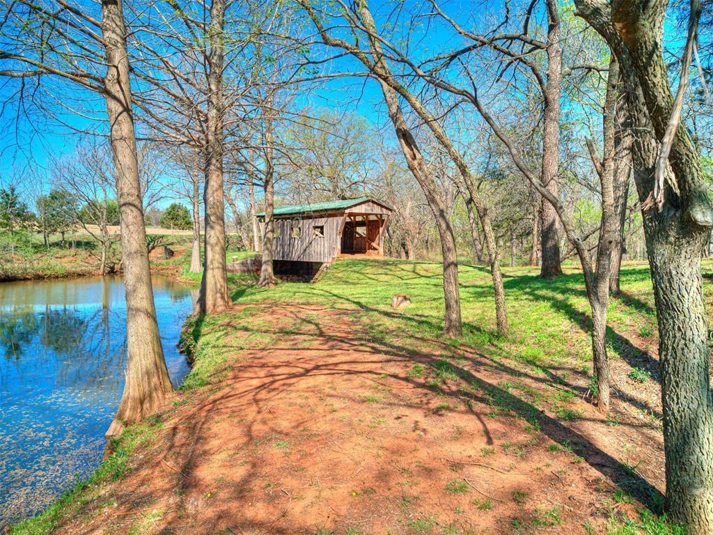 5809 W Waterloo Road