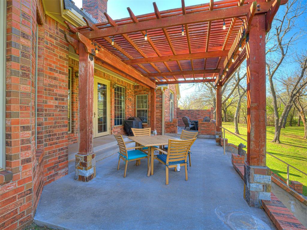 5809 W Waterloo Road