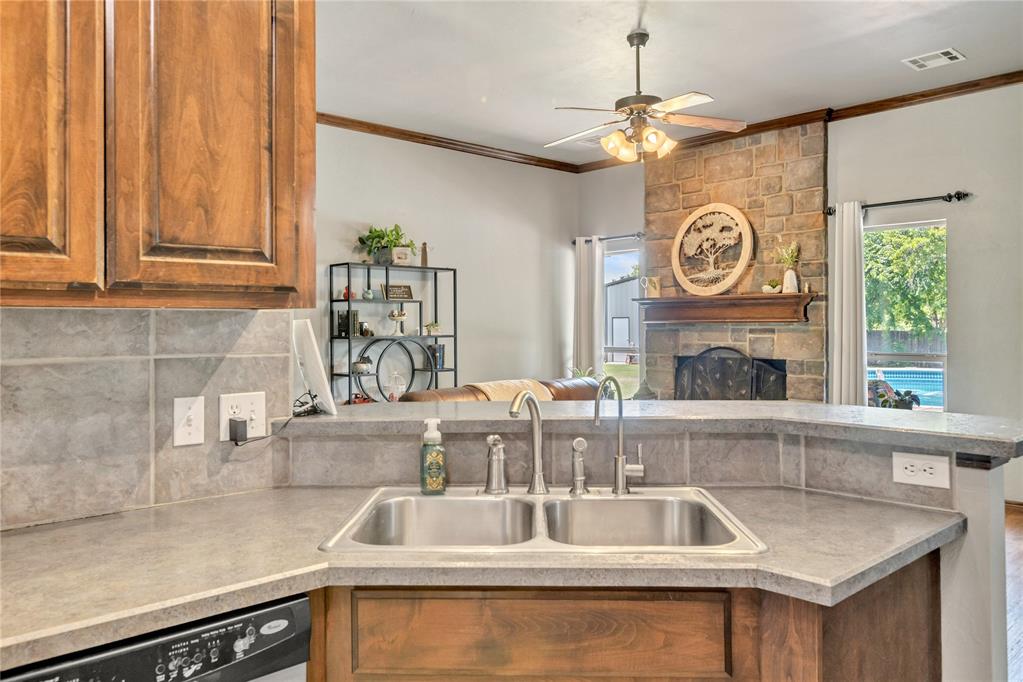 8701 Long Spur Trail